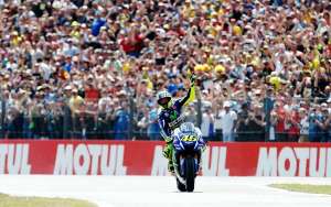 El italiano pone as&iacute; fin a la serie de cuatro triunfos consecutivos de Lorenzo. Foto: Agencia AFP