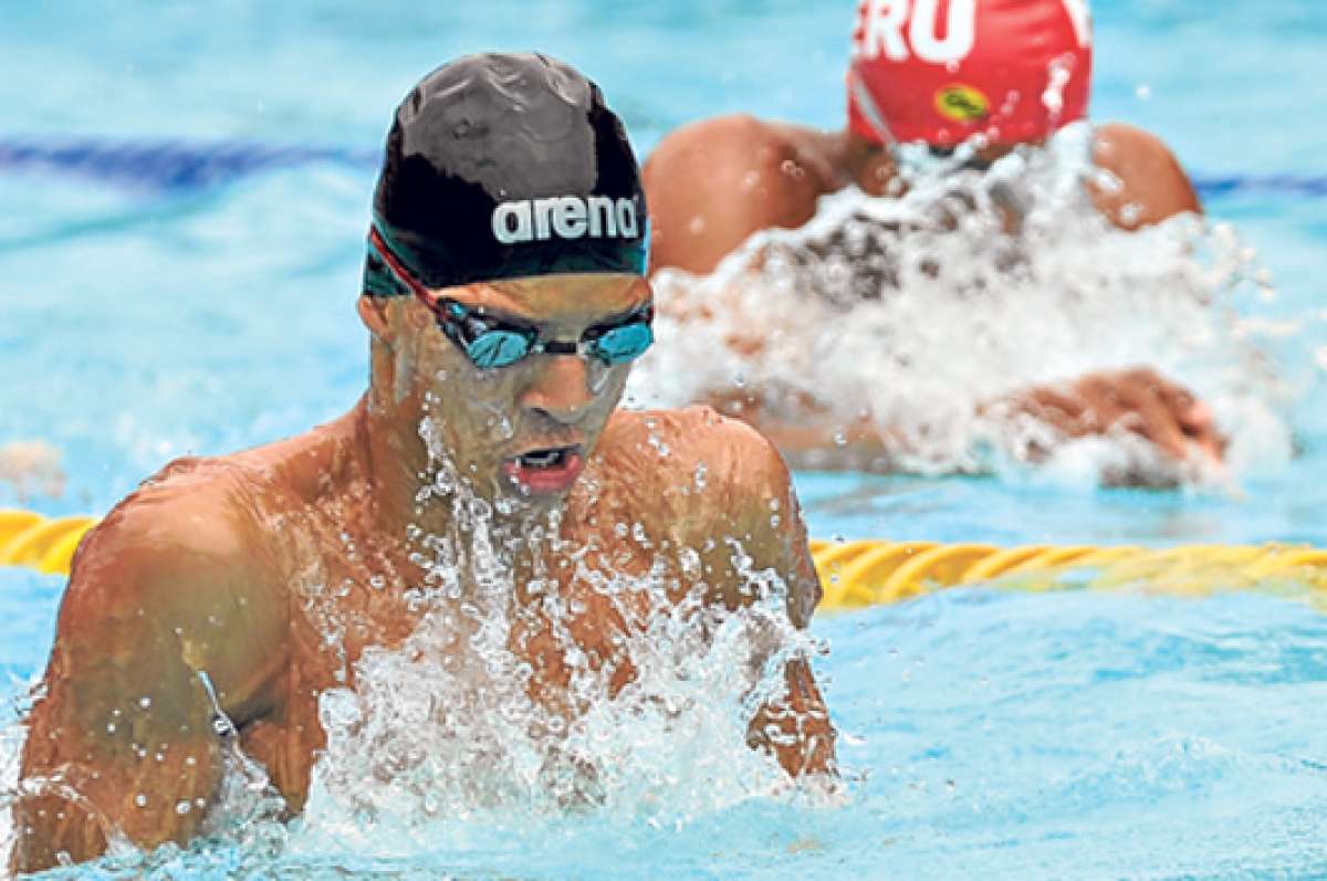 El colombiano Juan C&aacute;rdenas fue uno de los 4 medallistas de oro de su pa&iacute;s. El &lsquo;cafetero&rsquo; triunf&oacute; en los 100 metros pecho de la categor&iacute;a 15-17 a&ntilde;os. Foto:  Miguel Castro.