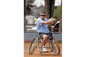 Cabrera domina en el tenis sobre silla de ruedas