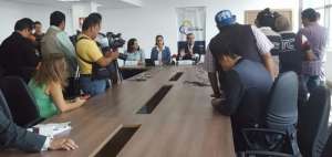 El presidente del Consejo de la Judicatura, Gustavo Jalkh, durante una rueda de prensa en Guayaquil.