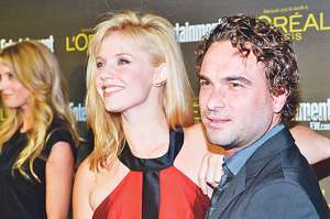 Kelli Garner (i) y Johnny Galecki terminaron su relaci&oacute;n que dur&oacute; dos a&ntilde;os.