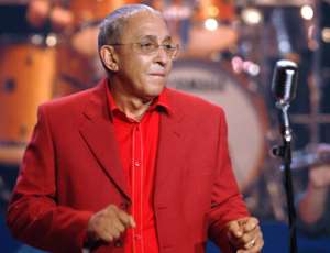 Cubanos rendir&aacute;n homenaje a Juan Formell en el Teatro Nacional
