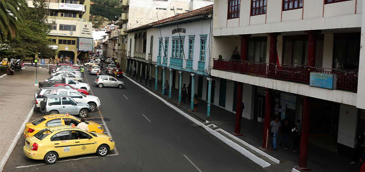 Un total de 1.500 estacionamientos fueron eliminados en el centro de la ciudad de Loja, los mismos que tendr&aacute;n que ser reemplazados en el futuro.