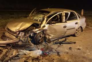 Accidente de tránsito múltiple en Cuenca deja nueve heridos y graves daños materiales