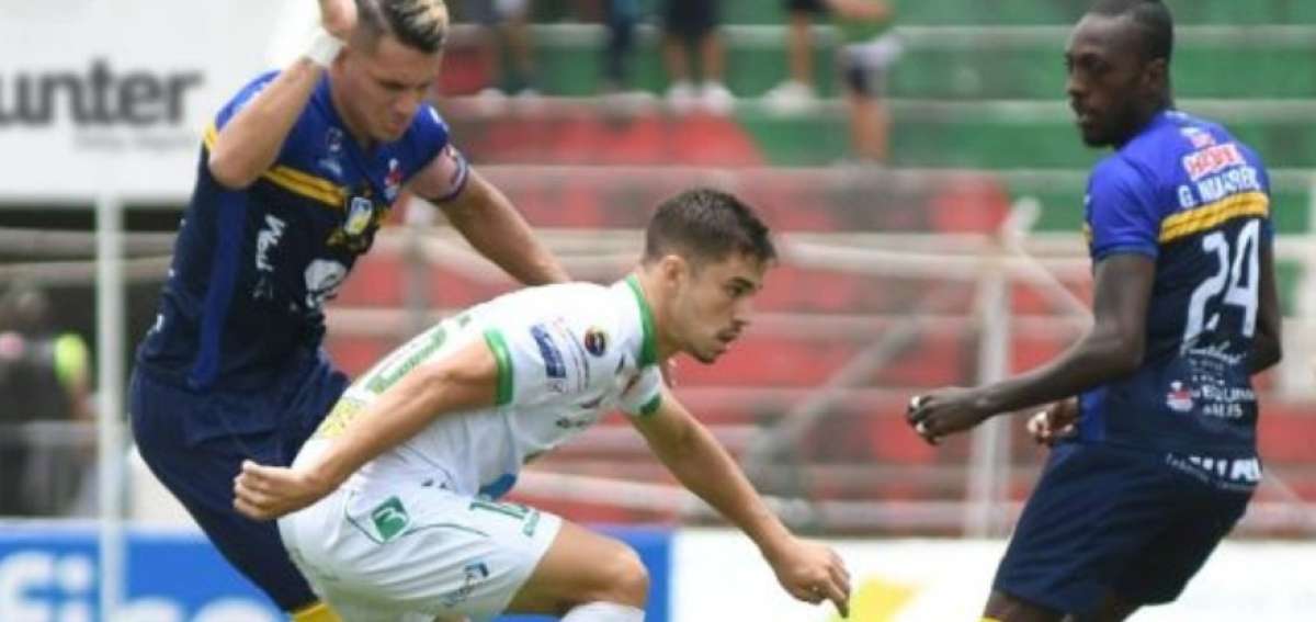 Liga de Portoviejo ampl&iacute;a la mala racha de Delf&iacute;n