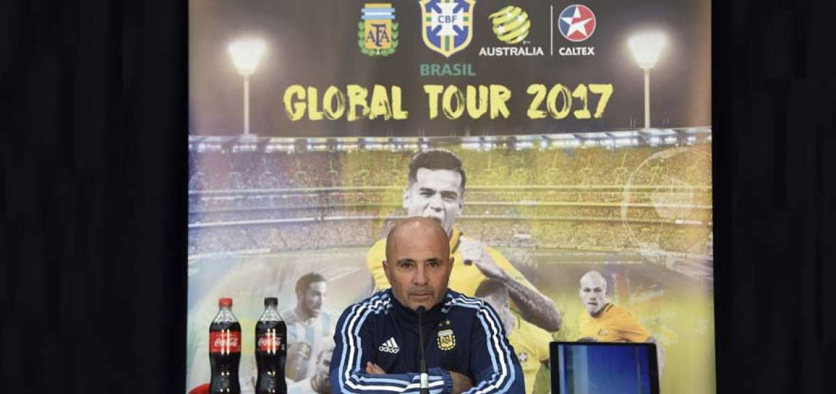 El esperado debut de Sampaoli