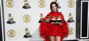 El Grammy se viste de mujer y premia el rap y el country