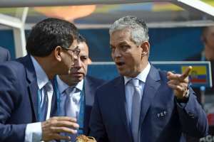 Reinaldo Rueda (d.) reconoci&oacute; que el equipo ecuatoriano se desorden&oacute; en el &uacute;ltimo minuto. Foto: AFP
