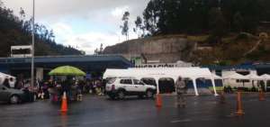 Baj&oacute; la afluencia de venezolanos en el puente de Rumichaca