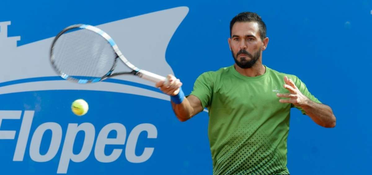 El tenista dominicano V&iacute;ctor Estrella cumplir&aacute; 37 a&ntilde;os en agosto y planea continuar en el profesionalismo.