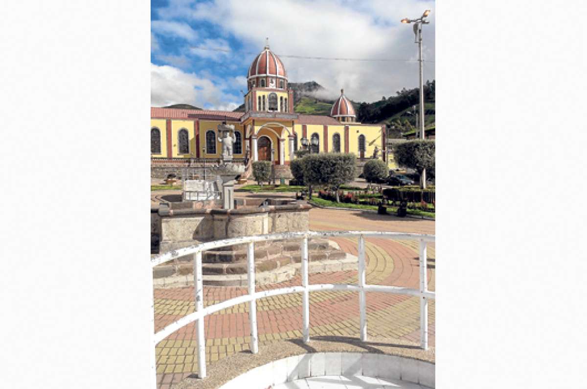 El Santuario San Juan Bautista fue construido con aportes de la comunidad mochana, tanto de la localidad como de la que reside en otros pa&iacute;ses. Foto: Jose Miguel Castillo│El Tel&eacute;grafo