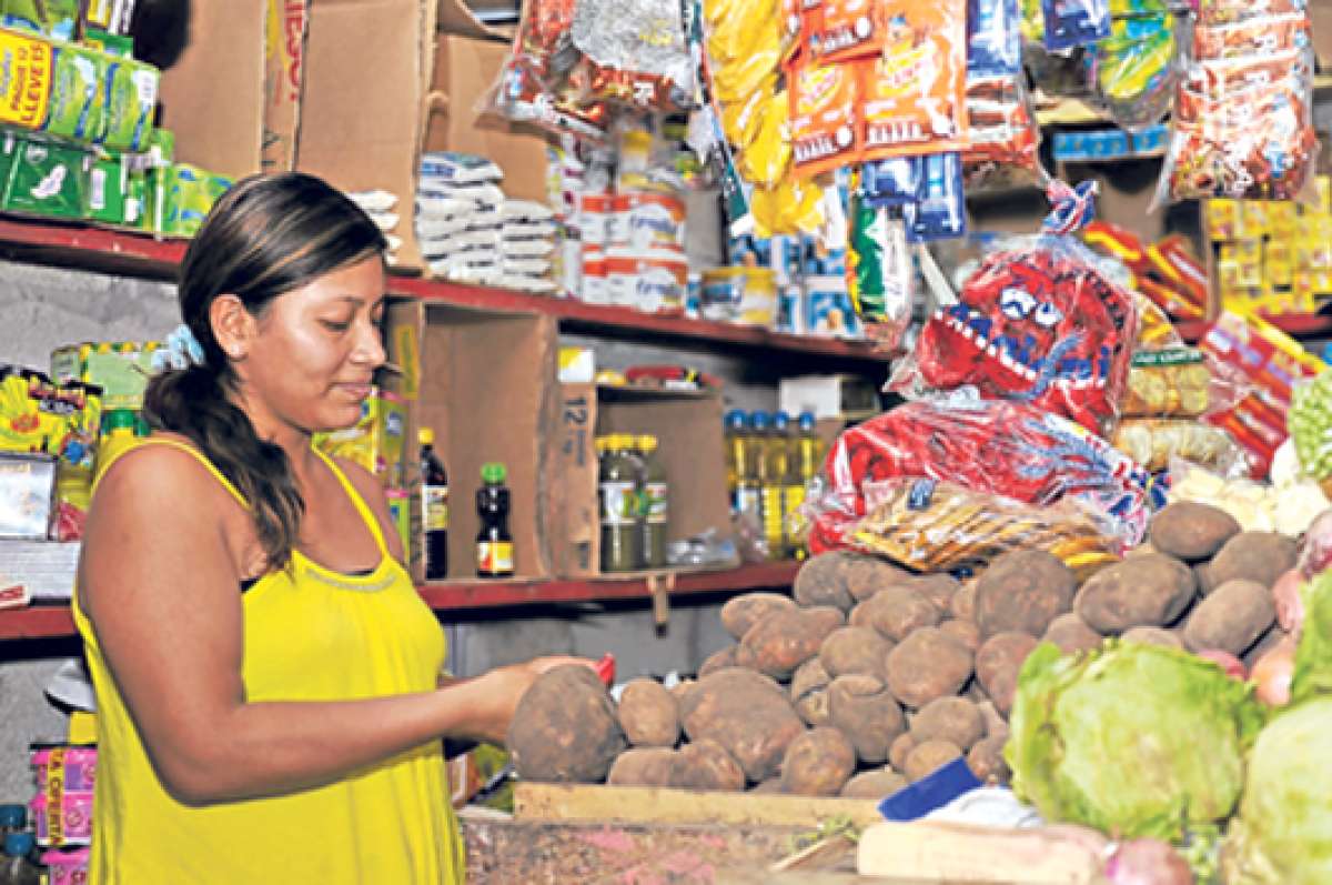 El alza de los precios en las tiendas se relaciona tambi&eacute;n con la zona donde est&aacute;n ubicados los locales. Foto: Miguel Castro / El Tel&eacute;grafo