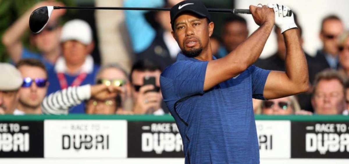 Tiger Woods fue operado de la espalda por cuarta vez