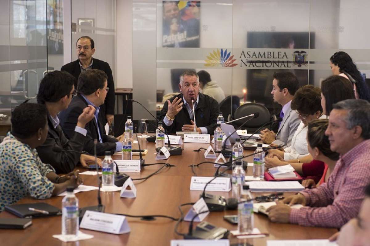 La comisi&oacute;n de Educaci&oacute;n de la Asamblea Nacional conoci&oacute; hoy el contenido del C&oacute;digo Ingenios. Foto: Daniel Molineros/ EL TEL&Eacute;GRAFO.