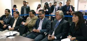 Representantes del Frente Unitario de Trabajadores (FUT) acudieron al organismo.