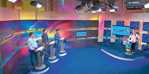 Tres participantes se enfrentan en el programa concurso conducido por Mar&iacute;a Mercedes Cuesta. Foto: Cortes&iacute;a ULVR