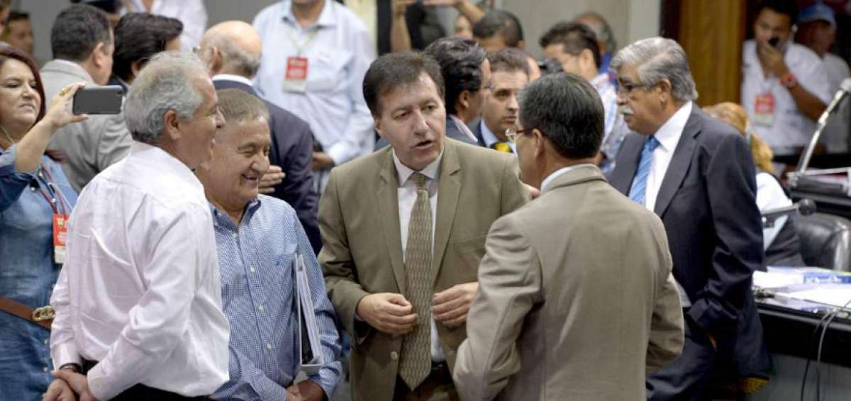 Dirigentes de clubes y asociaciones provinciales socializaron la propuesta de la liga profesional antes del Congreso.