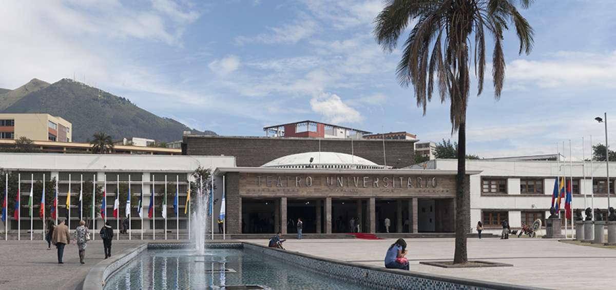 La Universidad Central (UCE) genera fondos propios con su oferta de posgrados (hay 40 en Medicina). 