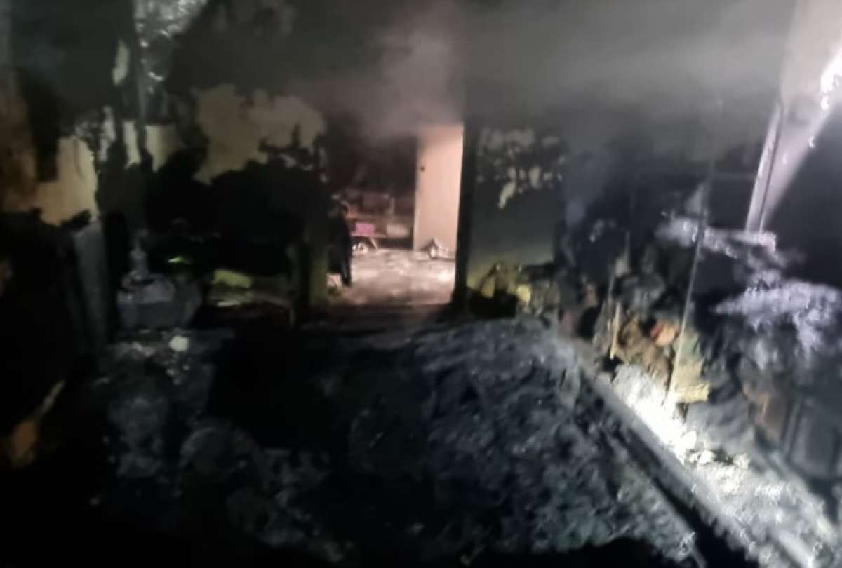 Una persona falleció en un incendio estructural en el Centro de Quito