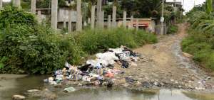 La falta de pavimentaci&oacute;n, agua potable y alcantarillado son situaciones visibles en tres etapas de la cooperativa San Francisco, en la v&iacute;a a Daule.