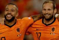 Memphis Depay (izq.) fue la figura de Países Bajos ante Bélgica, con sus dos goles