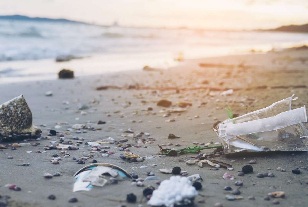 En Ecuador, el 80 % de la basura marina llega desde los ríos.