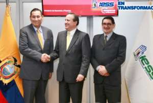 Gobierno pagará al IESS 140 millones de dólares por una deuda adquirida por el Estado en el 2001