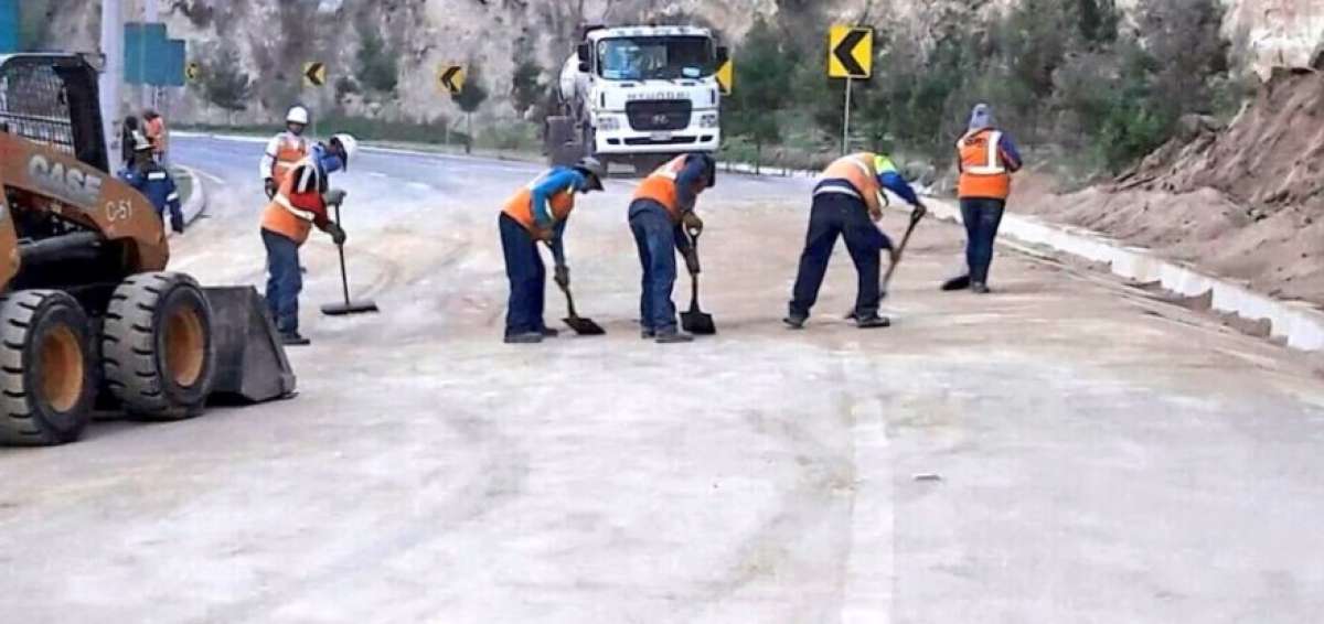 Los trabajos de limpieza segu&iacute;an este d&iacute;a.
