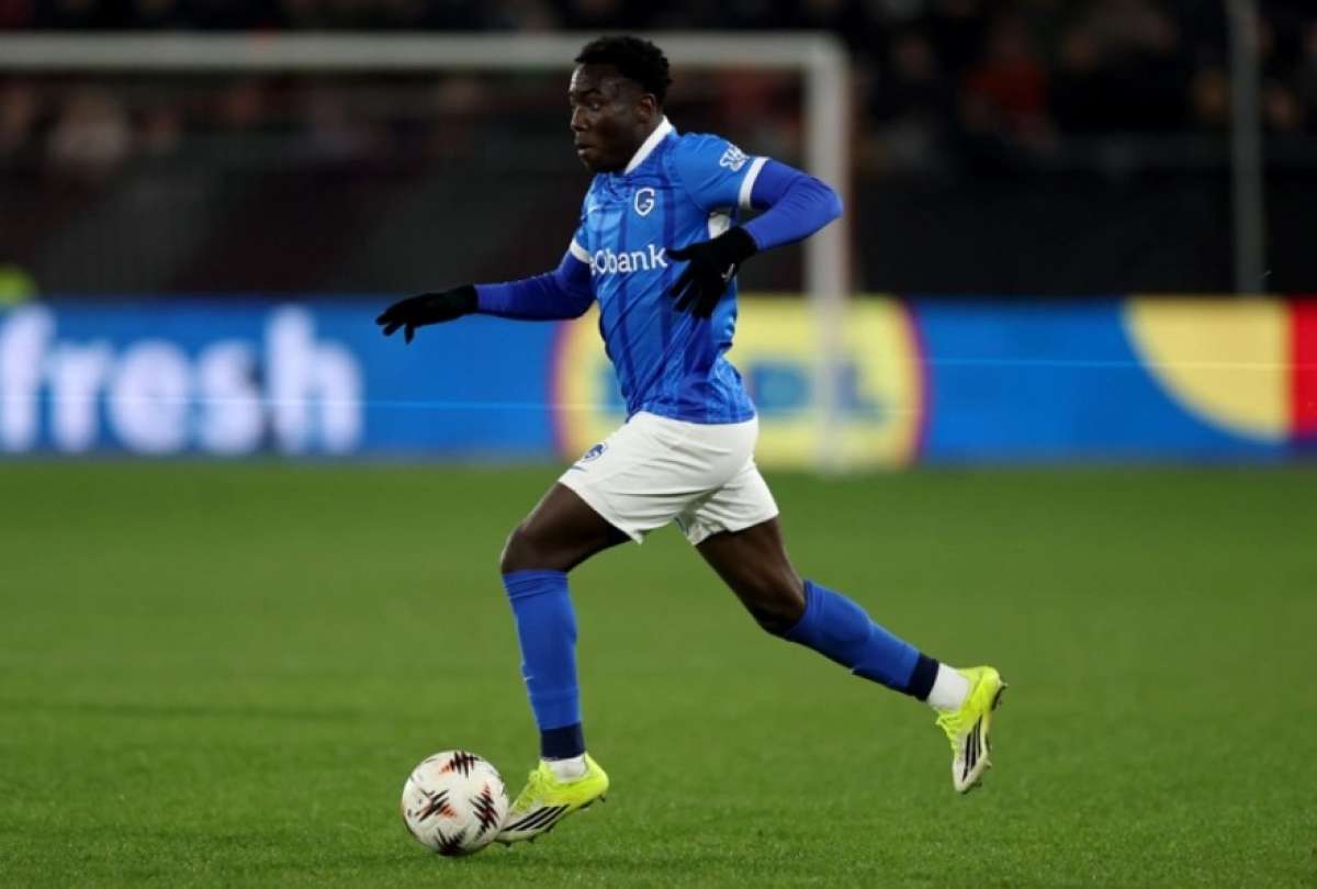 Yaimar Medina est&aacute; en la mira del Chelsea FC.