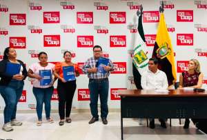 En  Los R&iacute;os se entregaron t&iacute;tulos de propiedad.