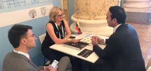 El ministro Pablo Campana mantiene reuniones con posibles inversionistas y medios de comunicaci&oacute;n.