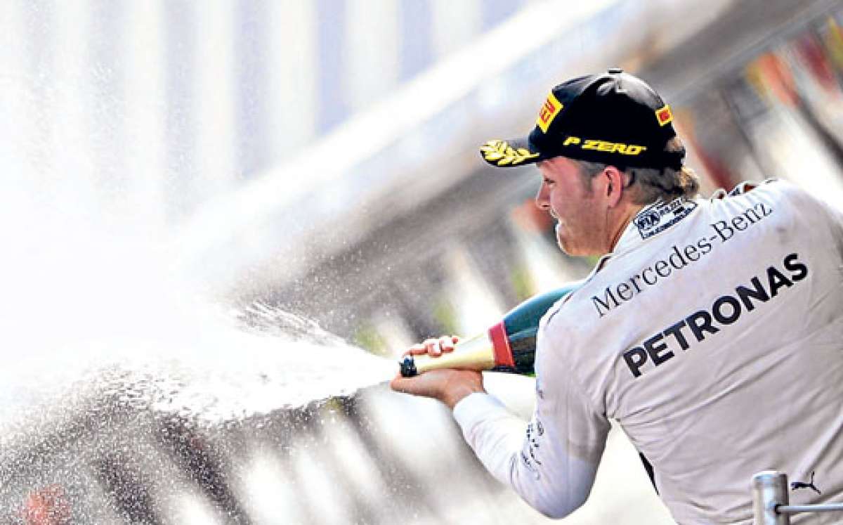 Esta es la primera victoria de Nico Rosberg en 2015, que adem&aacute;s consigui&oacute; en la v&iacute;spera la primera &lsquo;pole&rsquo; del a&ntilde;o. Foto: AFP