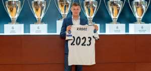 Toni Kroos renov&oacute; contrato con el Real Madrid hasta 2023
