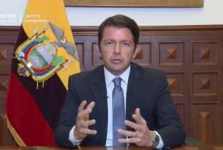 Francisco Jiménez, ministro de Gobierno, durante su comunicado oficial