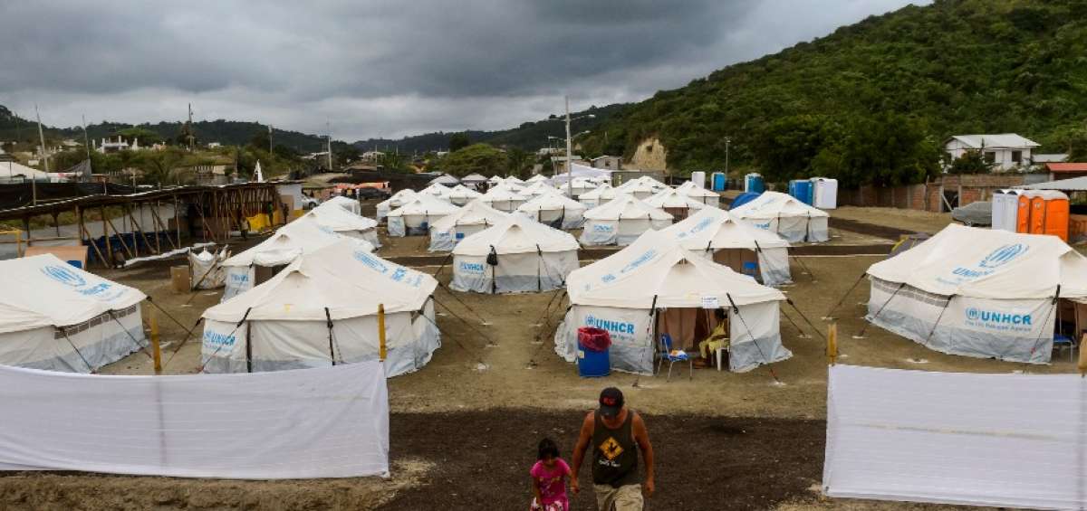 En los albergues de Canoa (Manab&iacute;) los adultos contribuyen en las tareas de limpieza, organizaci&oacute;n y seguridad.
