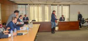Cerca de 30 minutos le tom&oacute; al fiscal general del Estado, Carlos Baca (izquierda), formular los cargos.