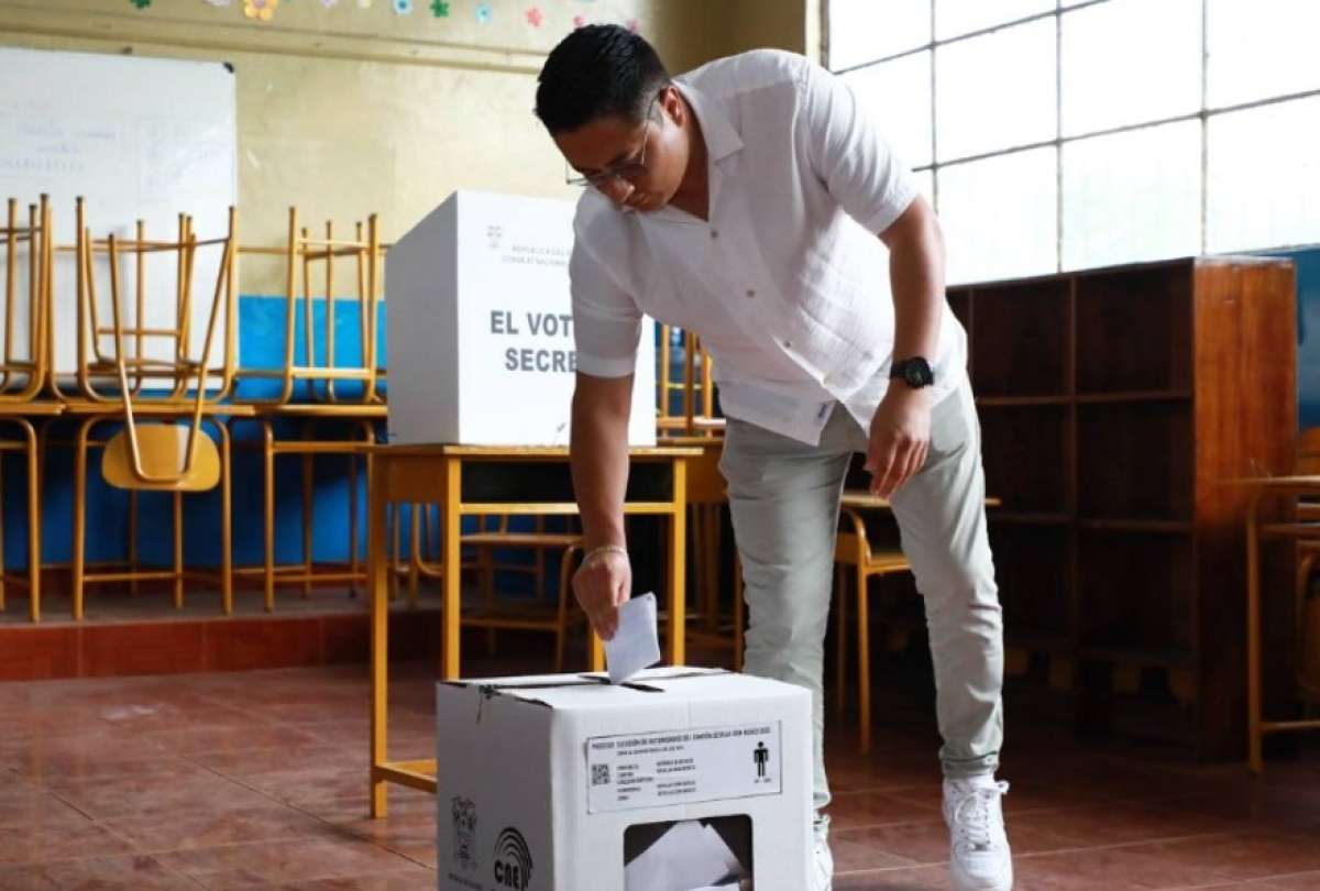 CNE convoca a Consulta Popular y Referéndum para el 16 de noviembre tras dictamen de la Corte Constitucional