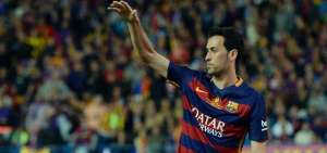 Sergio Busquets renueva por cinco temporadas con el Barcelona