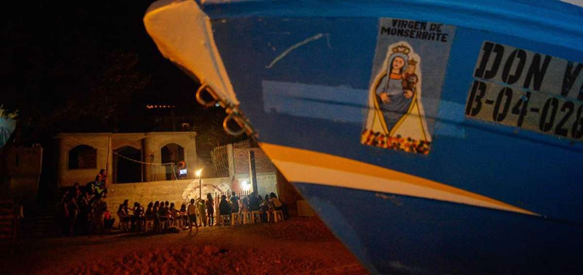 En el barrio Bellavista, de Santa Marianita, se realiza la novena al Ni&ntilde;o Jes&uacute;s. En su mayor&iacute;a, participan mujeres, debido a que sus esposos est&aacute;n en alta mar realizando labores de pesca.