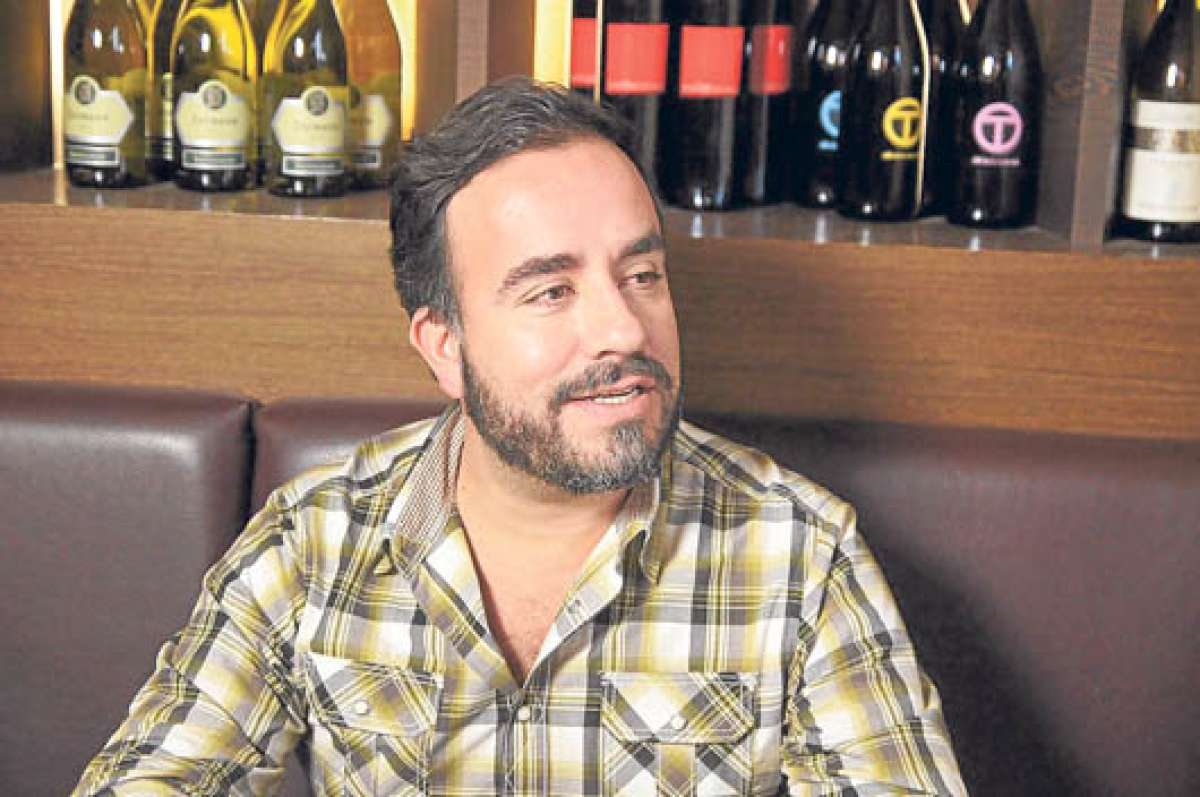 Diego Araujo, cineasta. Educaci&oacute;n: Producci&oacute;n Audiovisual U. San Francisco (Quito), Producci&oacute;n Cinematogr&aacute;fica (Florida), Escritura de guiones (Bergen, Noruega).
