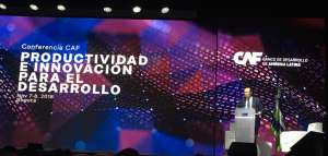 Luis Carranza, presidente de la CAF, ofreci&oacute; palabras de introducci&oacute;n al evento de presentaci&oacute;n del informe realizado este mi&eacute;rcoles 7 de noviembre en Bogot&aacute;, Colombia.
