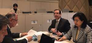 Casinelli durante su ponencia referente a las salvaguardias.