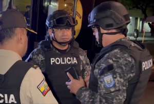 Con el operativo Apolo 18, más de 1.000 policías y militares intervienen simultáneamente en cinco distritos de Guayaquil para desarticular estructuras criminales. 