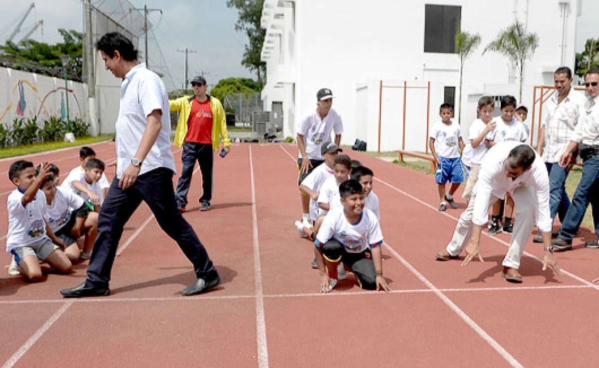 Alrededor de 1.400 j&oacute;venes asisten a los cursos vacacionales en el centro de Dur&aacute;n. Foto: William Orellana 