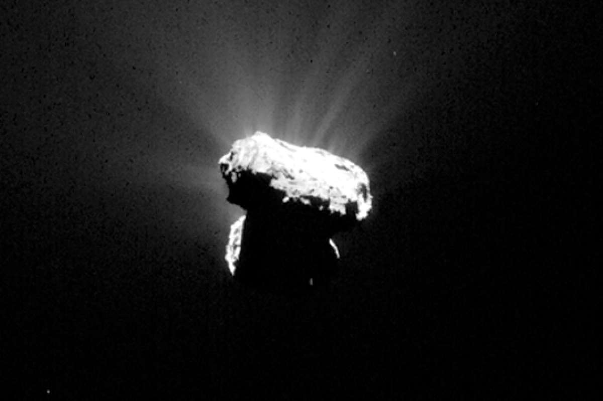 Fotograma presentado por la agencia ESA del cometa 67P tomada por la sonda Rosetta. Foto: AFP