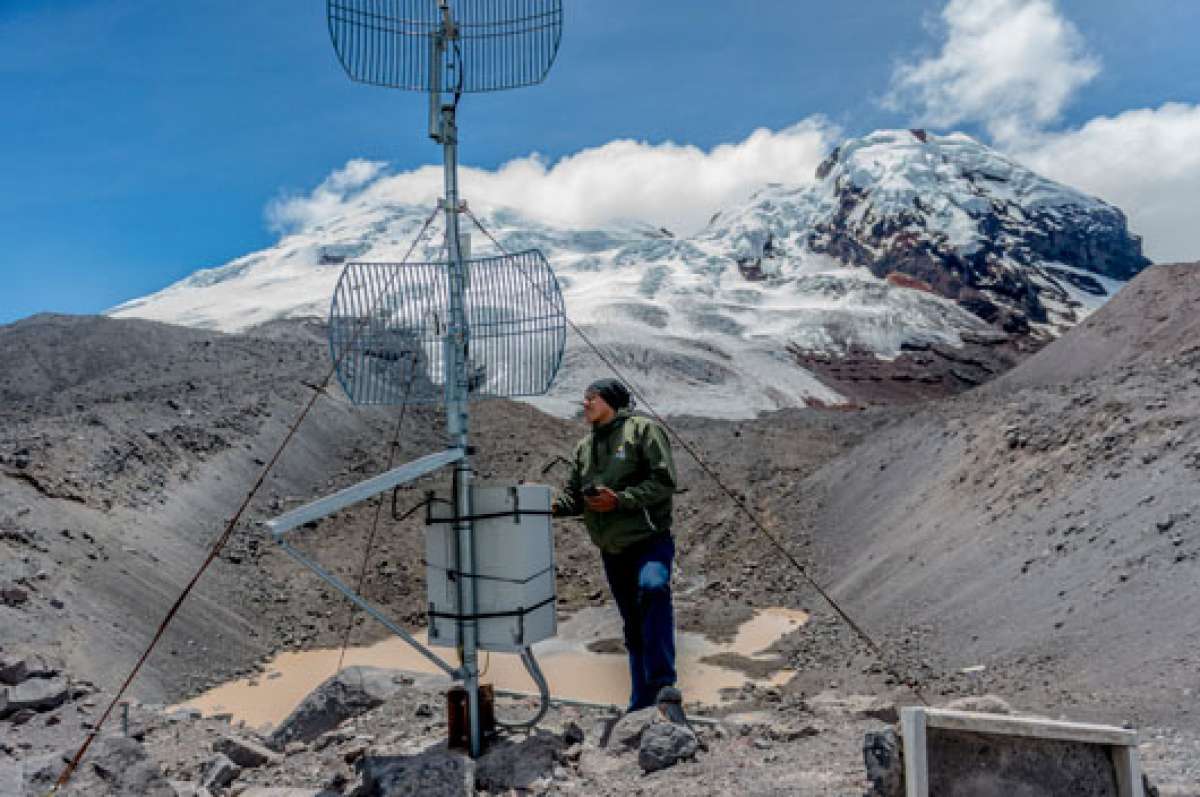 Augusto Granda trabaja en turnos rotativos los 365 d&iacute;as del a&ntilde;o. Se encarga de proteger las 120 hect&aacute;reas de esta reserva ecol&oacute;gica, vital para Quito y el pa&iacute;s. La meta del MAE es capacitar a los responsables de las 48 &aacute;reas protegidas. Foto: F. Sandoval