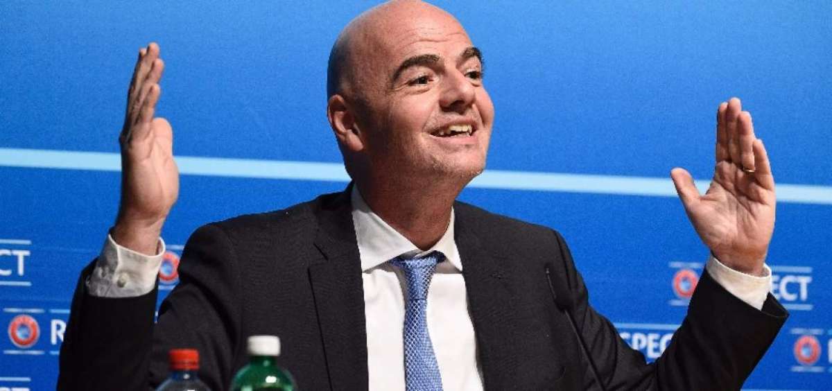 Infantino present&oacute; su candidatura tras la suspensi&oacute;n de 8 a&ntilde;os que el Comit&eacute; de &Eacute;tica de la FIFA impuso al hasta entonces presidente de la UEFA Michel Platini. 