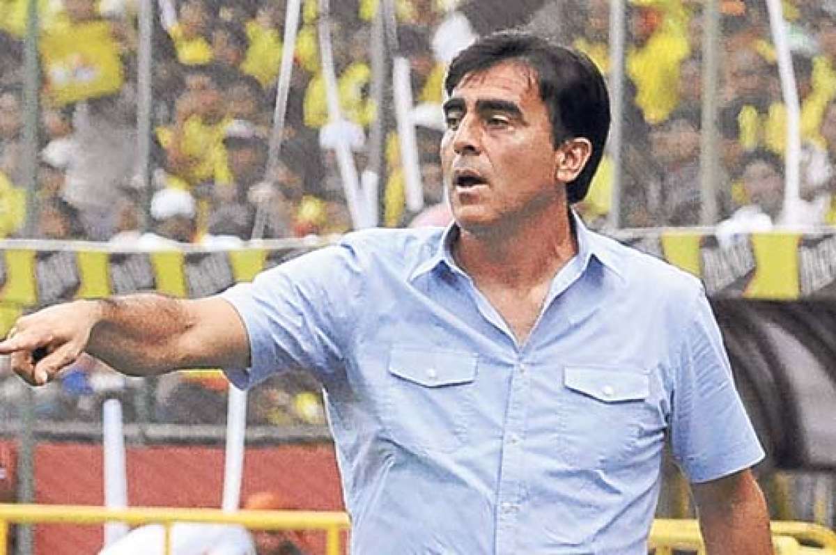 Gustavo Quinteros fue suspendido tres fechas por insultar al &aacute;rbitro Zambrano