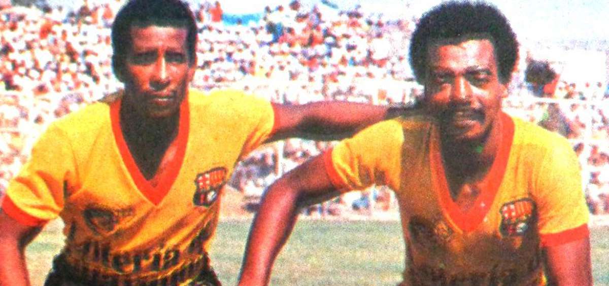 Joffre Sanchez (i) y Tulio Quiteros campeones de Barcelona en 1987