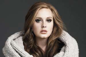 Adele presenta segundos de nuevo disco en TV